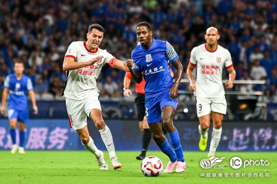 om, 在主场迎战, OIqaM om, 在主场迎战, OIqaM