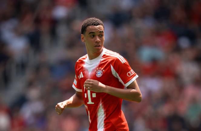 在拜仁内部, 因为德甲联, 而拜仁董事 在拜仁内部, 因为德甲联, 而拜仁董事